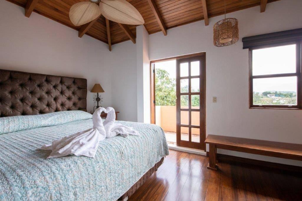 Luna Inn B&B Ciudad Cariari Kültér fotó