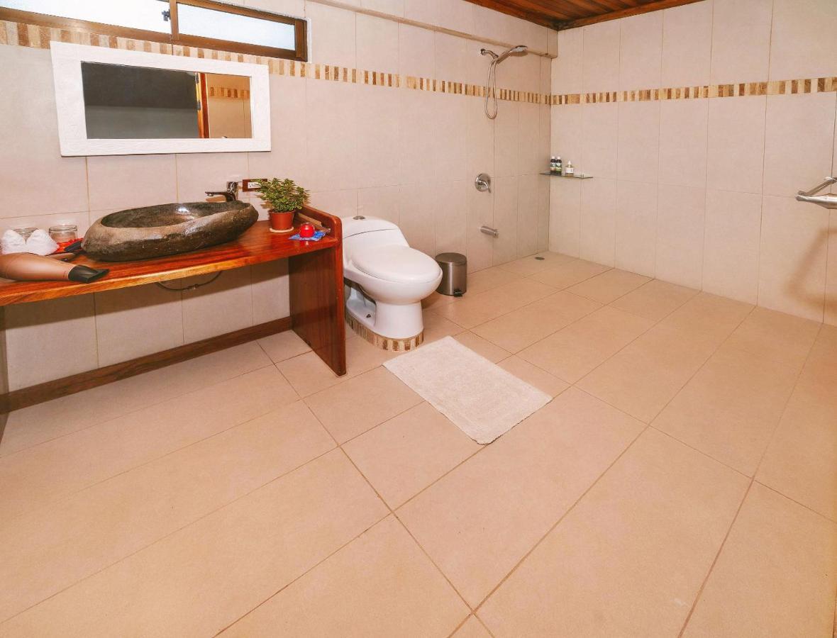 Luna Inn B&B Ciudad Cariari Kültér fotó