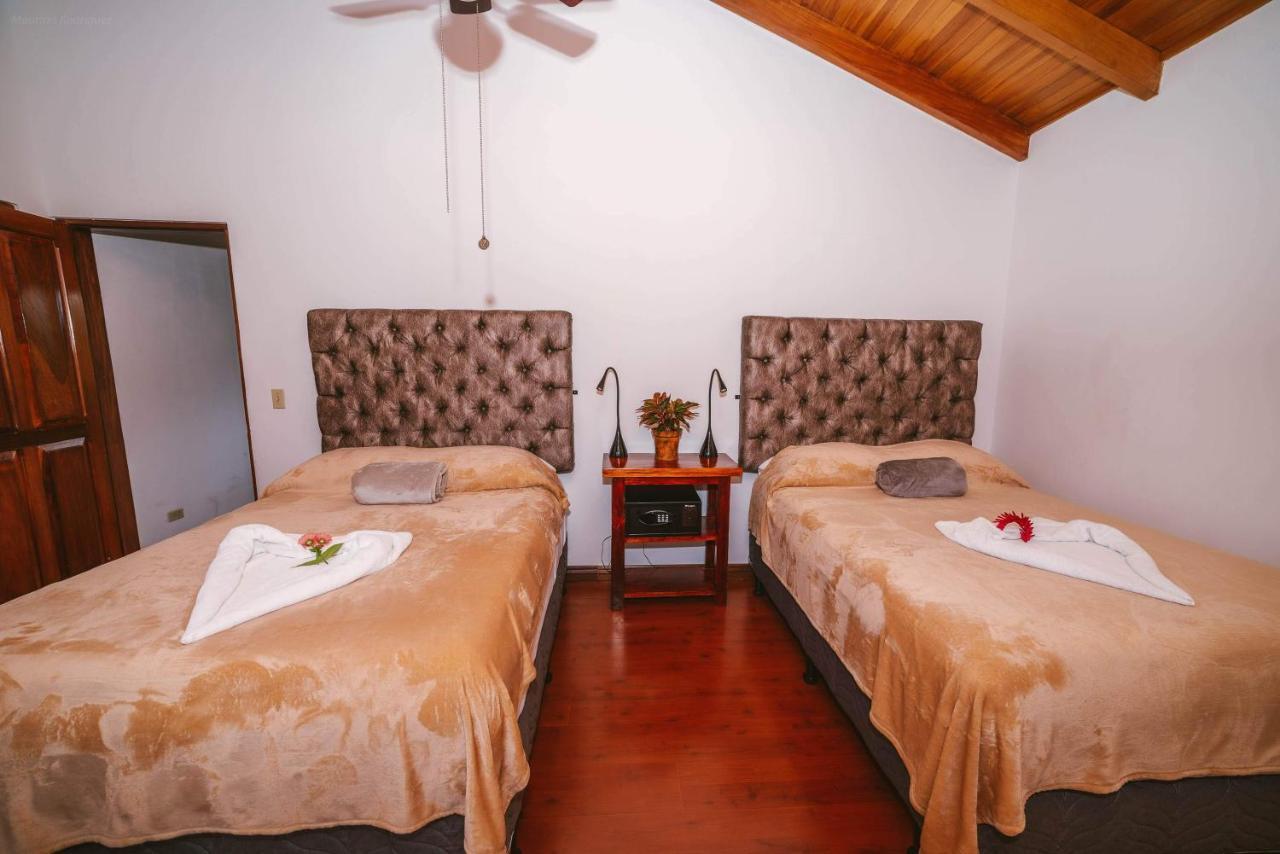 Luna Inn B&B Ciudad Cariari Kültér fotó